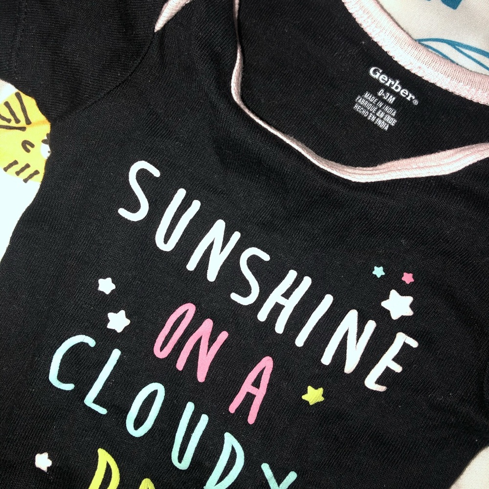 0-3 month short sleeve onesie